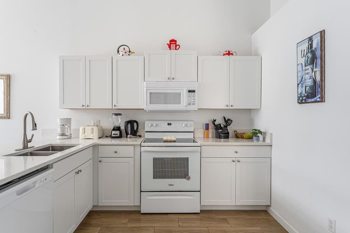 4 Bedroom No Carpet Just Remodeled Unit Sr1205 كيسيمي المظهر الخارجي الصورة